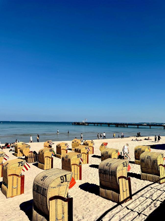 Moderne 3-Zi-Wohnung Mit Meerblick Direkt Am Strand Scharbeutz Eksteriør bilde