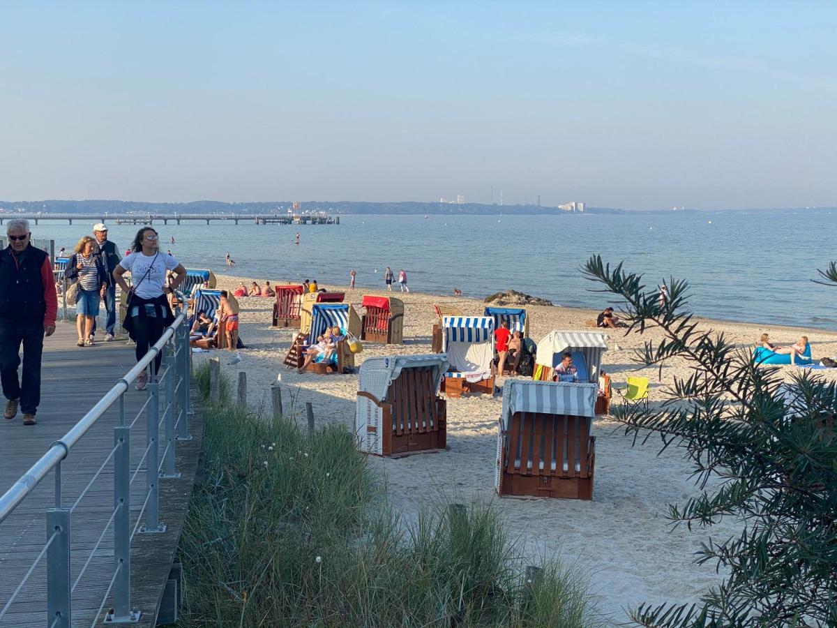 Moderne 3-Zi-Wohnung Mit Meerblick Direkt Am Strand Scharbeutz Eksteriør bilde